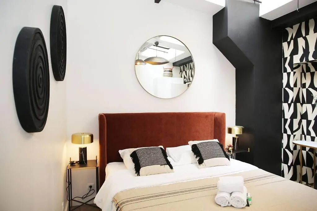 Apartment Zzz Belleville Proche Republique Et Metro - 4P Paris